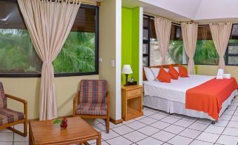 Banana Palms Hotel