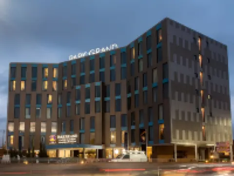 Park Grand Heathrow Hotels in Hounslow