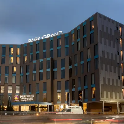 Park Grand Heathrow Hotels near Twickenham Stadium