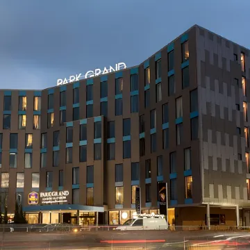 Park Grand Heathrow Отели рядом с достопримечательностью «Чизик Хаус энд Гарденс»