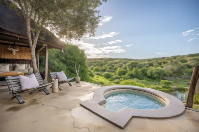 Safari Lodge - Amakhala Game Reserve فنادق في Kirkwood