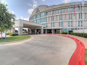 Hilton Austin Airport