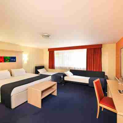 阿伯丁機場萊昂納多酒店 Rooms