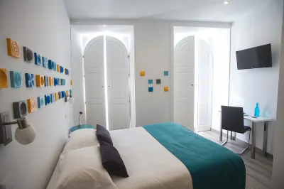 Thomar Story - Guest House Отели рядом с достопримечательностью «Церковь Святого Иоанна Крестителя»
