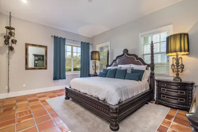 Grandview Gardens Hotels in West Palm Beach