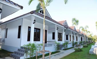 Thanawong Pool Villa