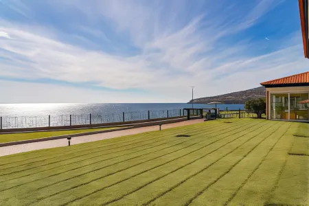 Albatroz Beach & Yacht Club Отели в г. Canical