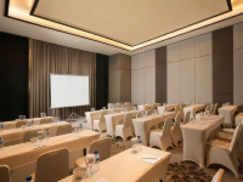 Hotel Santika Premiere Bandara Palembang Hotels in Kebun Bunga