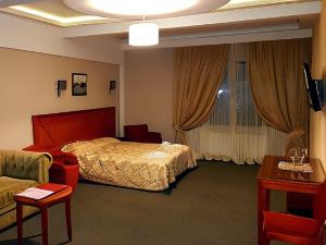 Happy Inn Hotel Alpiyskiy