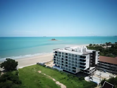 Wow, Gorgeous Sunsets 5 Star Beach Condo (Netflix)