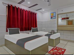 Hotel Royal Suites and Rooms Near Aig Hospital Gachibowli