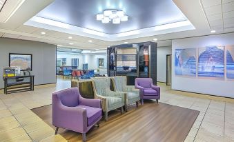 La Quinta Inn & Suites by Wyndham Tulsa Airpt / Expo Square