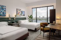 Thompson Houston, Part of Hyatt Hotel dekat Market Square Clock Tower