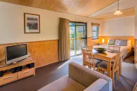 Discovery Resorts - Cradle Mountain Hotel dekat Cradle Mountain