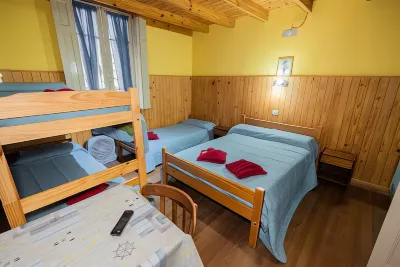 Almaalquimia Hotels near Estacion Shopping Eden