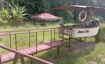 Grand Selva Lodge & Tours