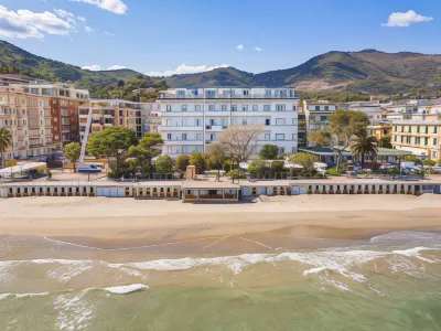 Grand Hotel Mediterranee Hotels near Chiesa di Sant'Anna