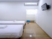 Varia Hotel Hotels near Mushola Al-Hijrah