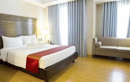 Lancaster Hotel Manila