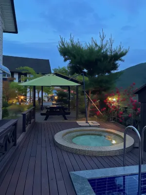 Miryang Apple Pam Luxury Pool Villa Resort - 3-Star