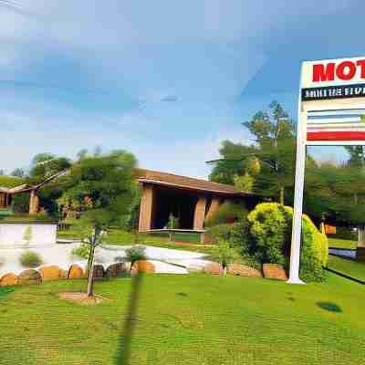 Orange Motor Lodge Hotel Exterior
