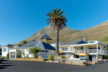 Boulders Beach Hotel, Cafe and Curio Shop