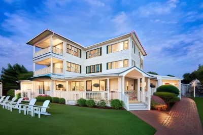 Inn at Harbor Hill Marina Hotels in Niantic
