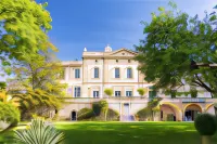 Château de Collias Hotel di Vers-Pont-du-Gard