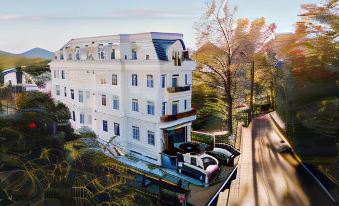 Be U Hotel City View