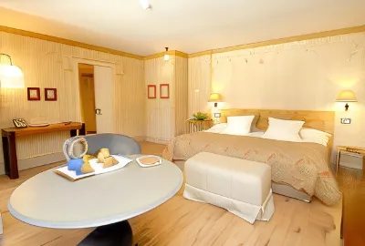 Hotel Plaza Hotels in Plan