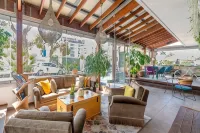 Maison 66, Riviera Hotels