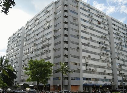 디럭스 앳 파퓰러 콘도