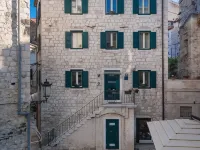 Hotel Vestibul Palace Hotels near Split Ferry Port