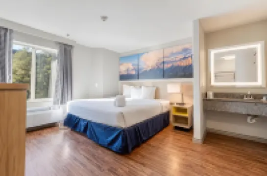 Days Inn by Wyndham Thornton