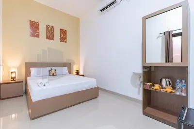 Ummi Home Syariah Mitra RedDoorz Hotels in South Tegal