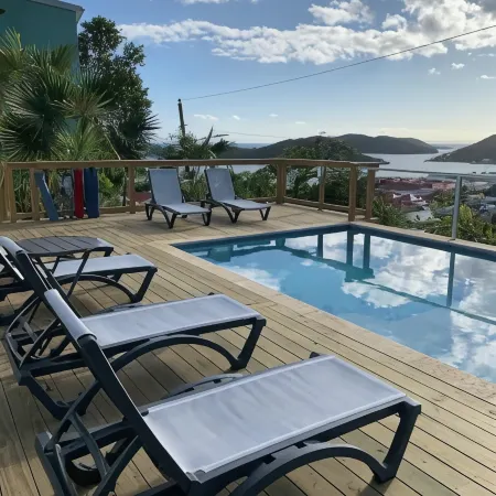 The Green Iguana Hotel