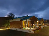 Royal Stone Resort - Parkplatz