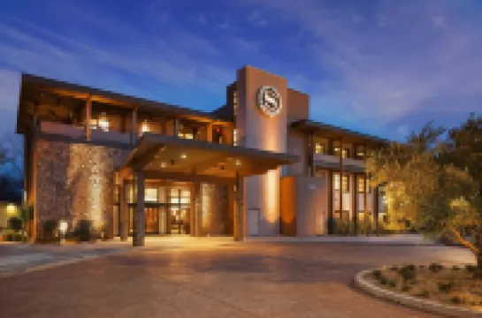 Sheraton Redding Hotel at the Sundial Bridge