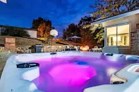 Ultimate Relaxation Retreat w/ Game Room & Hot Tub