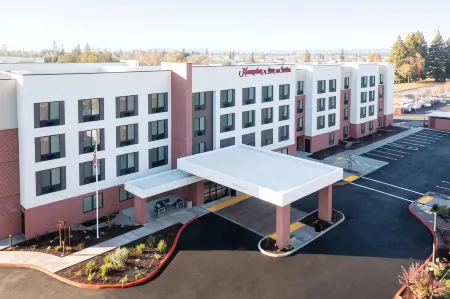 Hampton Inn & Suites by Hilton Santa Rosa Sonoma Wine Country