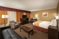 Quality Inn & Suites Downtown Hotels in Windsor