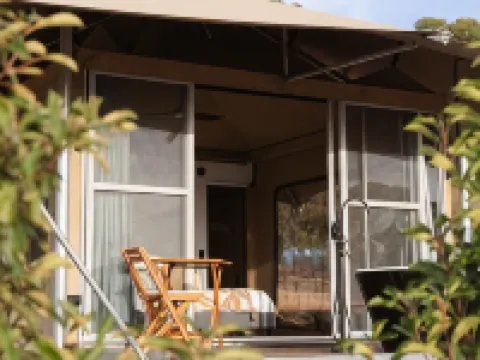 Canvs by Cabn Seppeltsfield Barossa Hotels in Nuriootpa