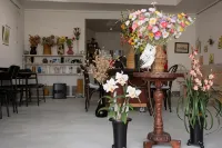 Guest Cafe Kuchikumano Hotels in Kamitonda