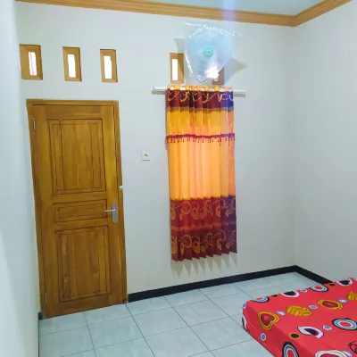 Biss Pantai Klayar Hotels in Donorojo