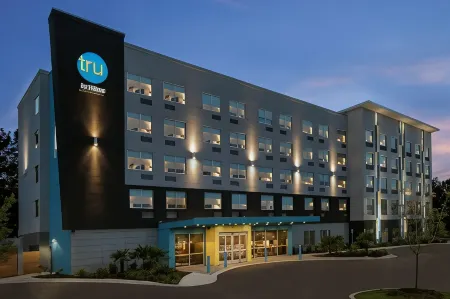 Tru by Hilton Charleston Ashley Phosphate