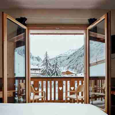 Hôtel Les Grangettes Rooms