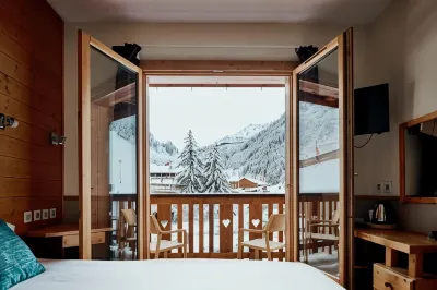Hôtel les Grangettes Hotels near Ski School Snow D'light