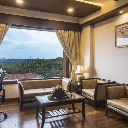 Kpm Tripenta Hotel