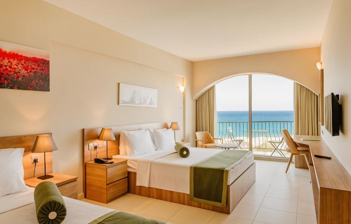 Olivia Palm Hotel