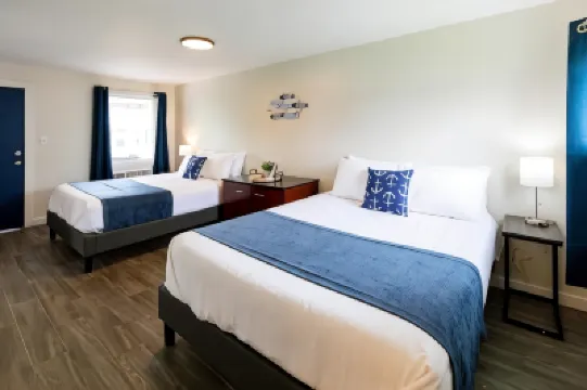 Anchor Bay Inn and Suites Hotel a 